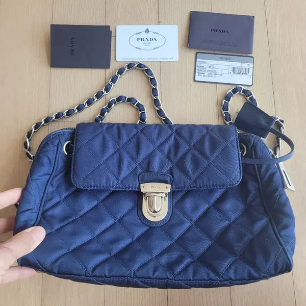 [BUNJANG] Prada Quilted Chain Shoulder Bag Navy / 프라다 퀼팅 체인 숄더백 네이비