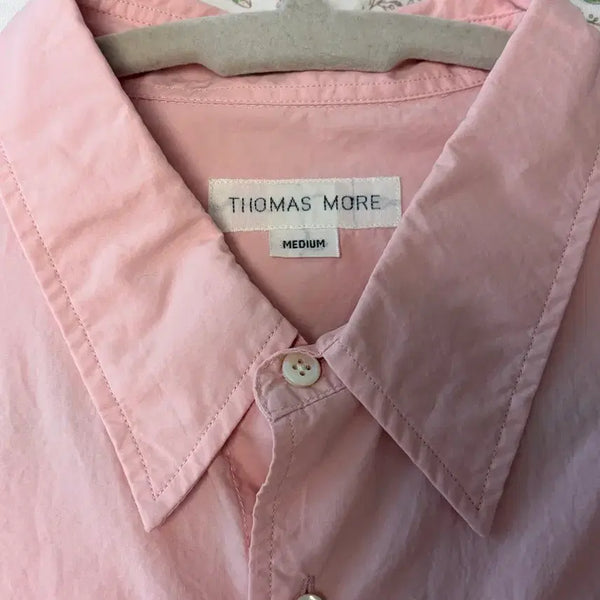 [BUNJANG] Thomas More Paper Shirt Strawberry Cream Medium / 토마스모어 페이퍼셔츠 판매합니다.