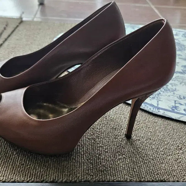 [BUNJANG] Gucci Patent Platform Heels Brown Size 230 / 구찌 페이턴트 가보시 힐 브라운 230