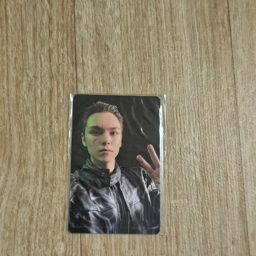 [BUNJANG] SEVENTEEN HAPPY BIRTHDAY VERNON IZ*WE 3rd Batch Photocard / 세븐틴 HAPPY BURSTDAY 이즈위 3차(버논)