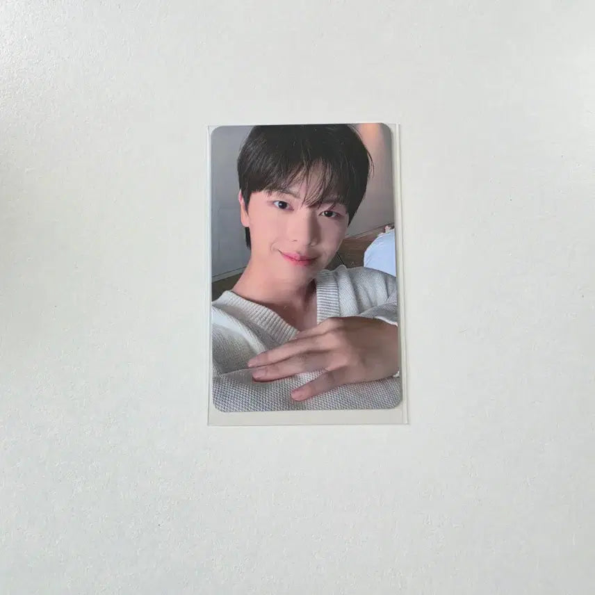 [BUNJANG] BTOB Yook Sung Jae 2025 Season's Greetings POB Photocard / 비투비 육성재 2025 시그 미공포