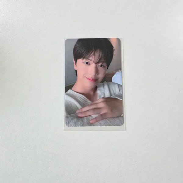 [BUNJANG] BTOB Yook Sung Jae 2025 Season's Greetings POB Photocard / 비투비 육성재 2025 시그 미공포