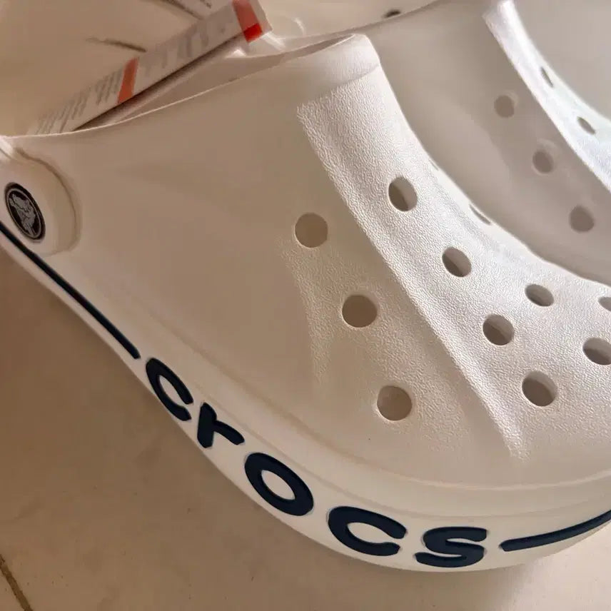 [BUNJANG] Crocs Sandals (Size 240) / 크록스
