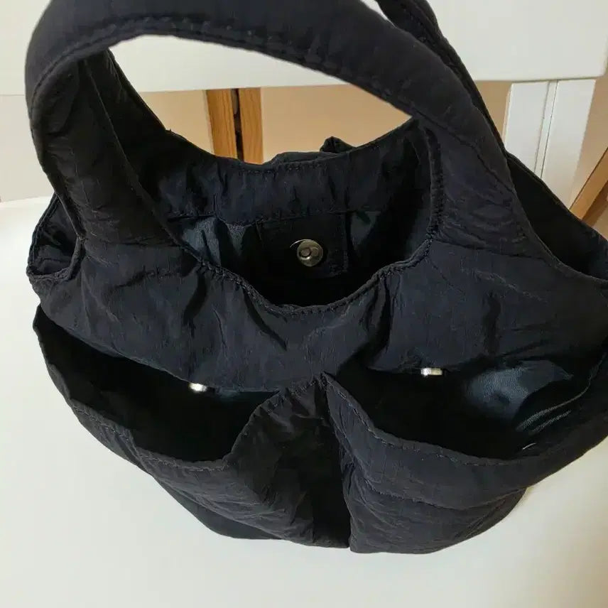 [BUNJANG] Black Tote Bag Shoulder Bag with 4 Front Pockets / 토트백 숄더백 분리수납 앞포켓 4개