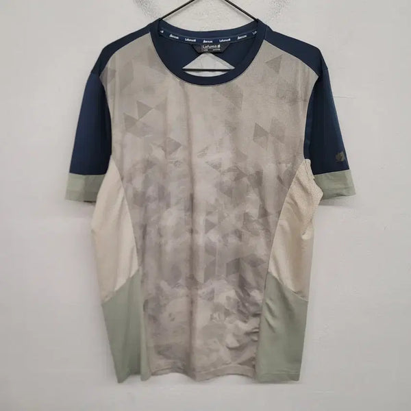 [BUNJANG] Lafuma Functional Outdoor T-Shirt (Size 100/L) / [100/L] 라푸마 기능성 등산복 반팔티 티셔츠