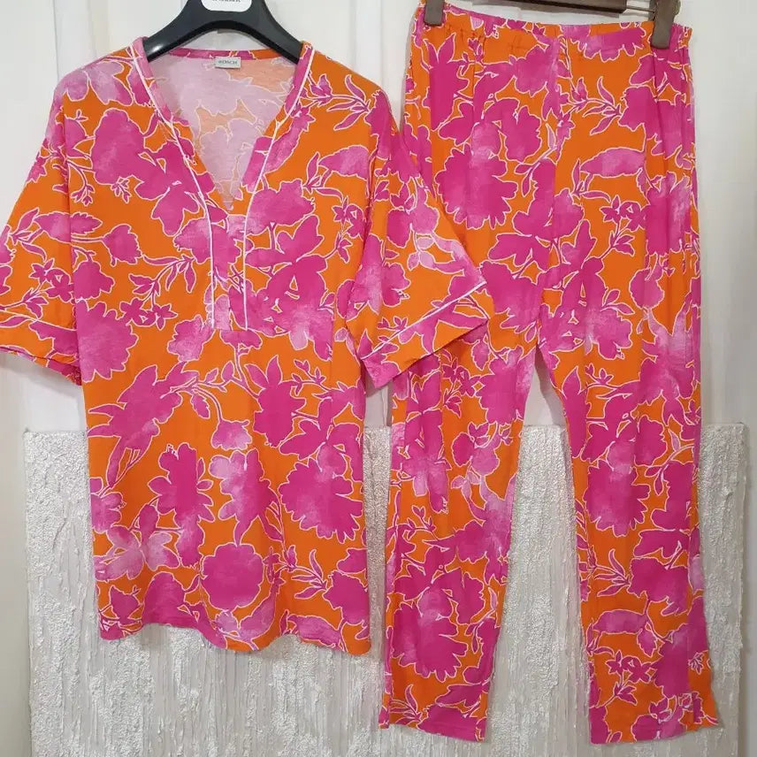 [BUNJANG] ROSCH Premium Homewear Flower Two-Piece Set / 독일 ROSCH 프리미엄 홈웨어 플라워투피스
