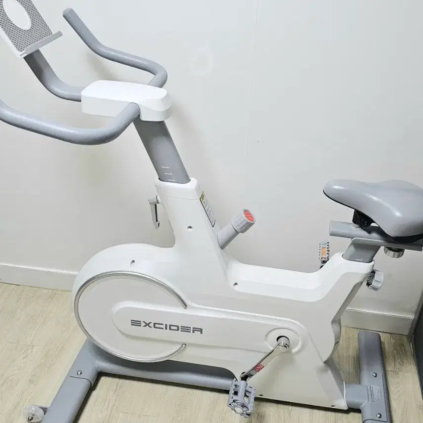 [BUNJANG] Excider Indoor Cycling Bike - White / 엑사이더 실내 자전거 화이트