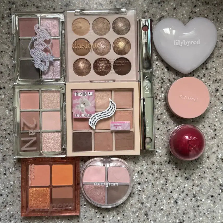 [BUNJANG] Two-Tone Cosmetics Eyeshadow Bundle Set / 색조화장품 일괄 섀도우