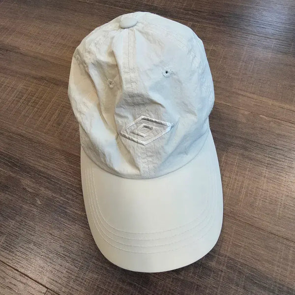 [BUNJANG] Umbro Nylon Cap Oatmeal Beige / 엄브로 나일론캡 오트밀베이지