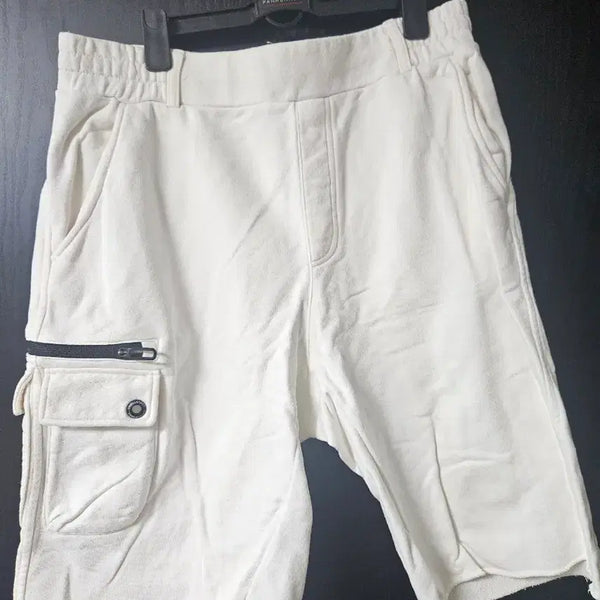 [BUNJANG] Challenger White Cargo Golf Shorts / 챌린저 화이트 카고 골프 반바지
