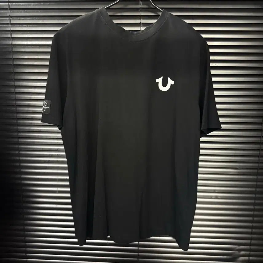 [BUNJANG] True Religion Black Oversized Half-Sleeve T-Shirt Big Logo M / 트루릴리젼 블랙 검정 오버핏 반팔 티셔츠 말발굽 잎사귀 빅로고 M 95