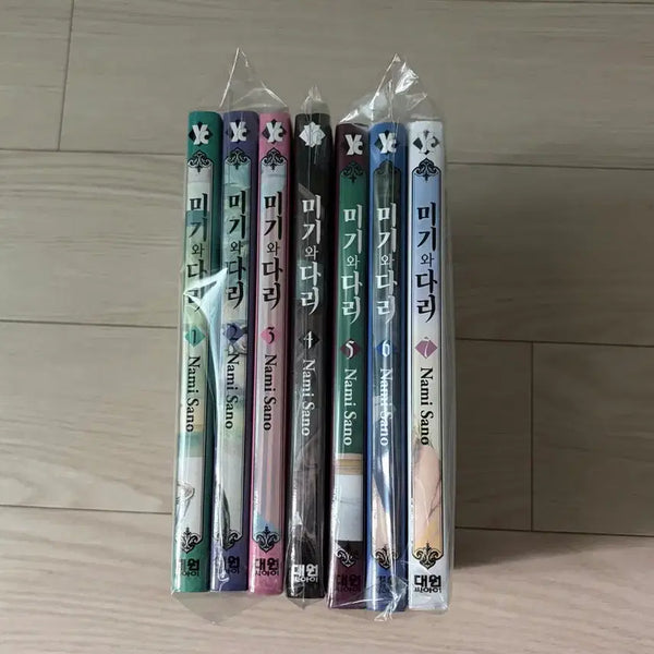 [BUNJANG] Migi and Dari Complete Set Volumes 1-7 Manga / 미기와 다리 만화책 전권 1-7