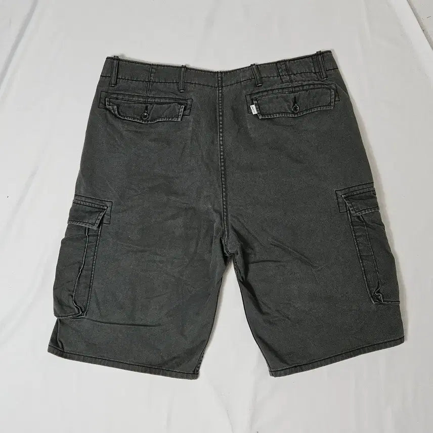 [BUNJANG] Levi's White Tab Cargo Shorts Bermuda Vintage Multi-Pocket 38 / 리바이스 화이트탭 카고쇼츠 반바지 숏팬츠 버뮤다 빈티지 멀티포켓 38