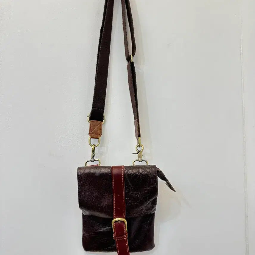 [BUNJANG] Rough Rruder Vintage Brown Leather Crossbody Bag / 러프 루더 빈티지 브라운 레더 크로스백