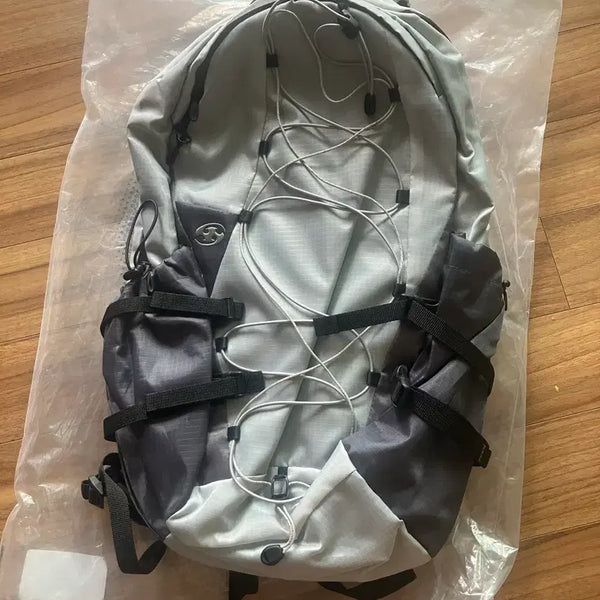 [BUNJANG] Sansan Gear String Backpack Grey / (새상품) 산산기어 스트링 백팩 그레이