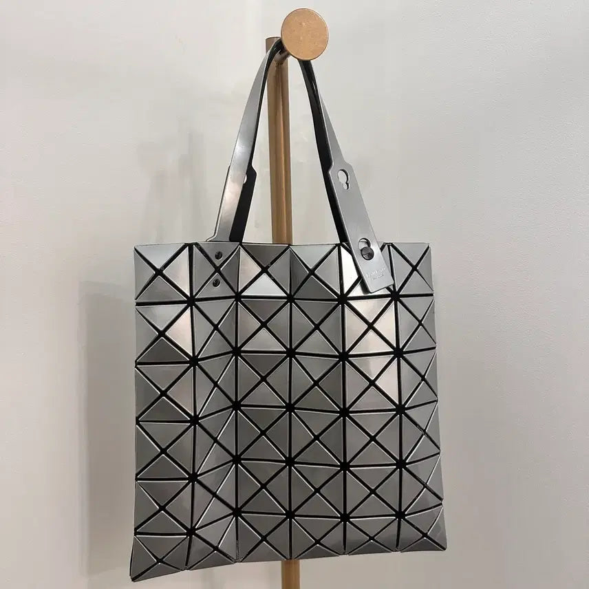 [BUNJANG] Issey Miyake Bao Bao Tote Bag Silver / 정품 바오바오 토트백 가방 가로34세로34