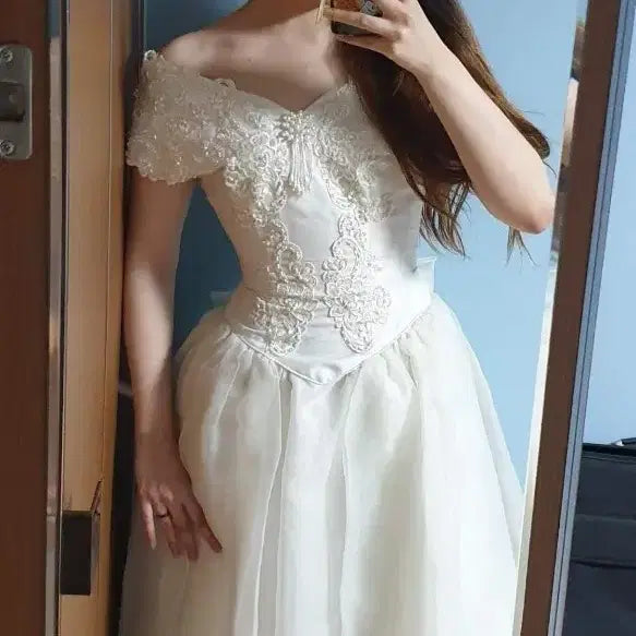 [BUNJANG] Classic Organza Beading Wedding Dress (Size 55) / [판매] 클래식 오간디 비딩 웨딩드레스 (55size)