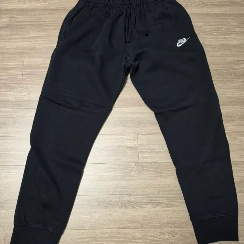 [BUNJANG] Nike Swoosh Logo Fleece Jogger Pants Black / 나이키 스우시 로고 기모 조거 팬츠 블랙