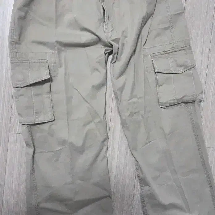 [BUNJANG] Hollister Cargo Pants Beige / 홀리스터 카고 팬츠