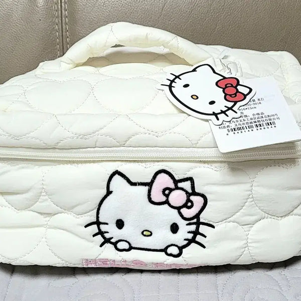 [BUNJANG] Sanrio Hello Kitty White Heart Quilting Pouch / 산리오 정품 헬로키티 화이트 하트 퀼팅 파우치(새상품)