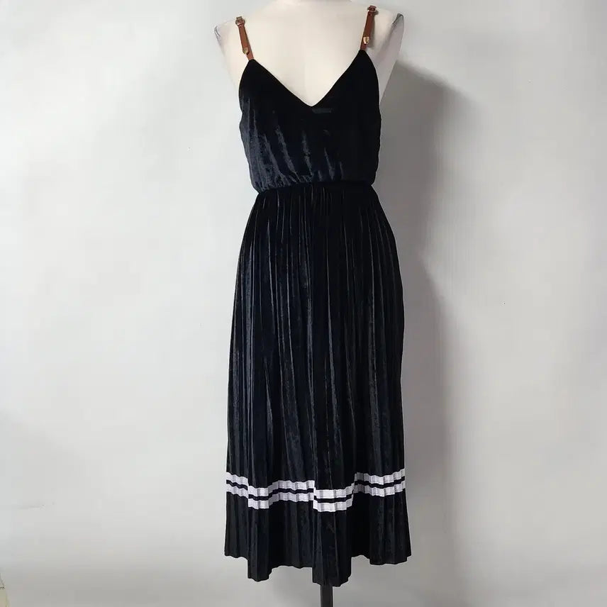 [BUNJANG] Coincos Velvet Pleated Bustier Long Dress - Black / 코인코스 벨벳 플리츠 뷔스티에 롱 원피스 블랙 Free