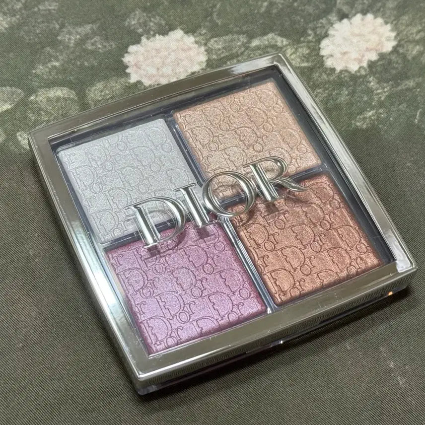[BUNJANG] Dior Backstage Glow Face Palette Highlighter Universal (Old Version) / 디올 하이라이터 유니버셜 (구버전)