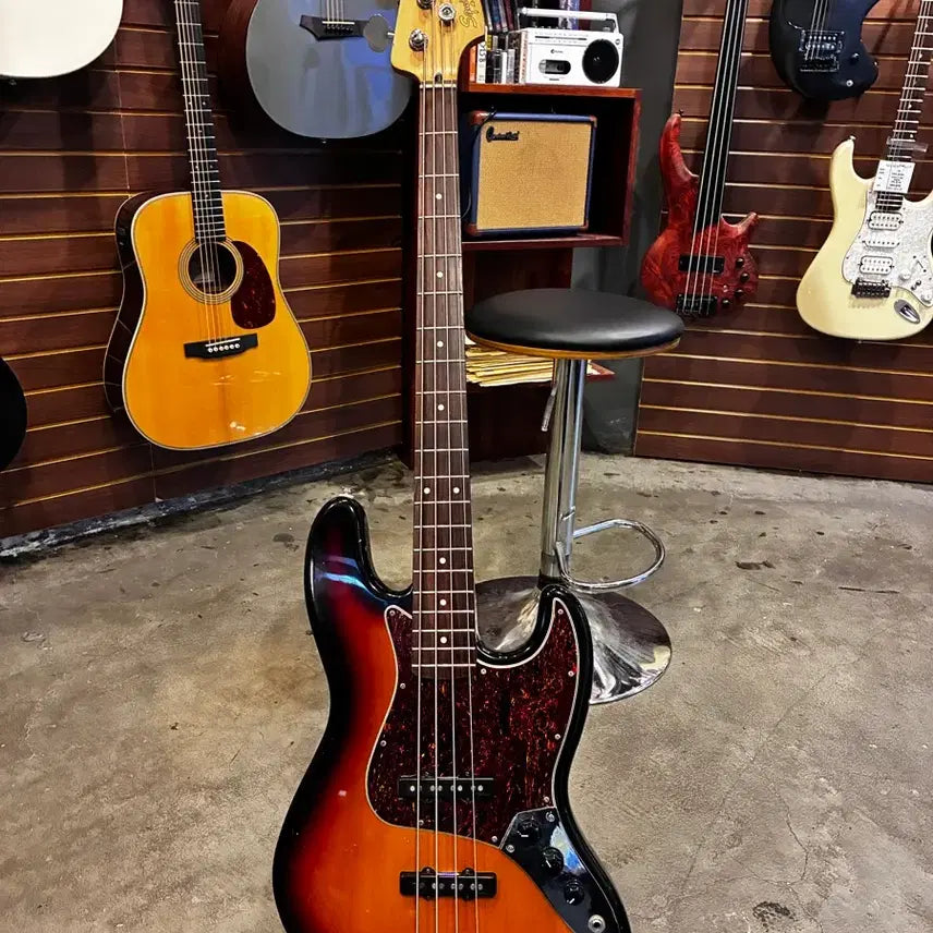 [BUNJANG] Squier Standard 20th Anniversary Jazz Bass Guitar / [직거래만] 스콰이어 스탠다드 20주년 재즈베이스 기타
