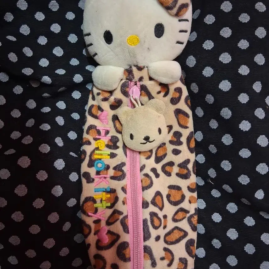 [BUNJANG] Vintage Hello Kitty Leopard Print Plush Charm Pencil Case / 고전 헬로키티 키티 호피 봉제 타이니참 키링 필통 펜케이스