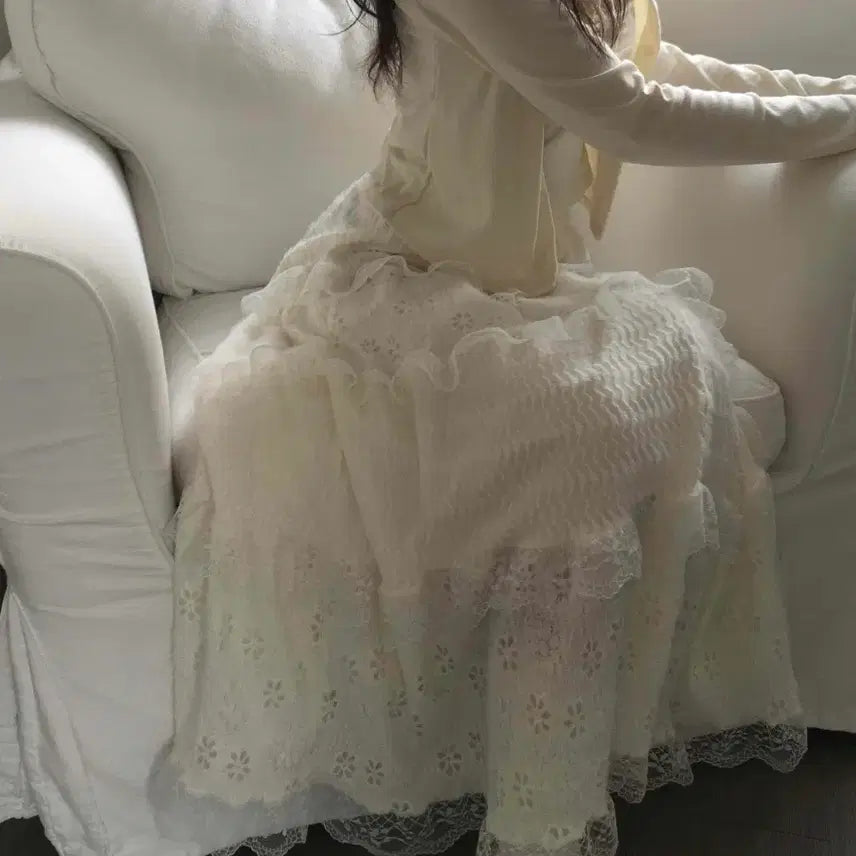[BUNJANG] A-Line Flower Lace Frill Tiered Long Skirt / A라인 플라워 레이스 프릴 티어드 롱스커트