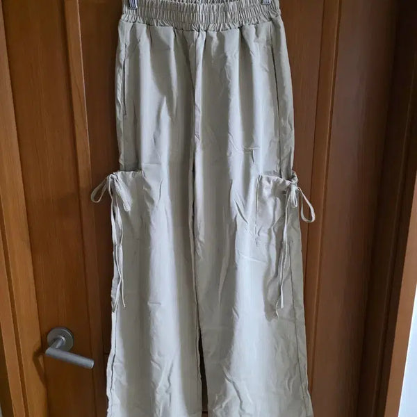 [BUNJANG] Ribbon Cargo Pocket Slacks Pants - Beige / (새상품) 카고 리본주머니 슬랙스 바지..베이지