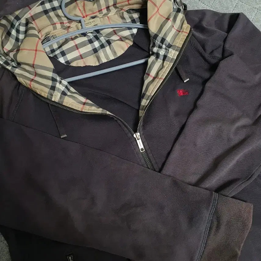 [BUNJANG] Burberry Vintage Check Hooded Zip-Up Jacket / 정품 빈티지 버버리 체크 후드집업 m
