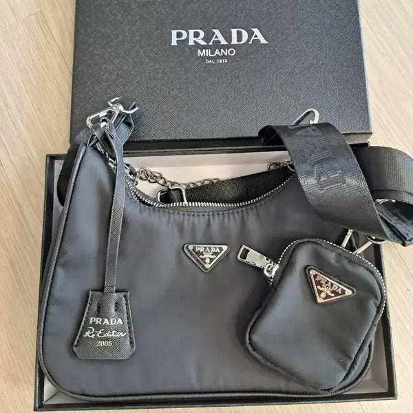 [BUNJANG] Prada Re-Edition Nylon Shoulder Bag Black / 리에디션 나일론 숄더백 블랙