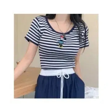 [BUNJANG] Disney Striped Short Sleeve Cropped Knit / 디즈니 정품 단가라 반팔 크롭 니트