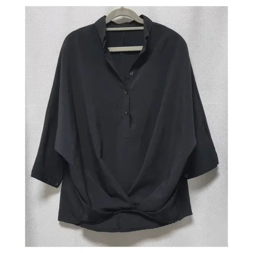 [BUNJANG] Black Drape Twist Blouse / 블랙 드레이프 꼬임 셔츠 블라우스