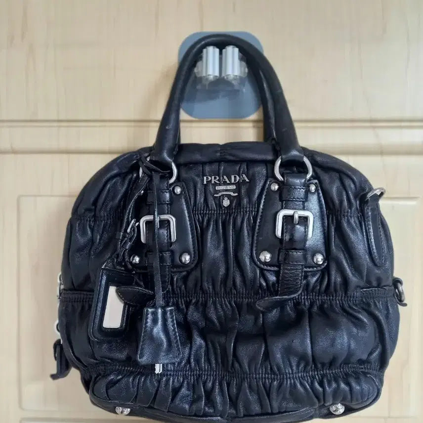 [BUNJANG] Prada Gaufre Nappa Leather Tote Bag / 정품 프라다 고프레 토트백 나파가죽