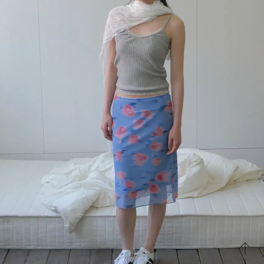 [BUNJANG] Soiree Floral Sheer Skirt Blue / 쏘이르 플로럴 시어 스커트 블루