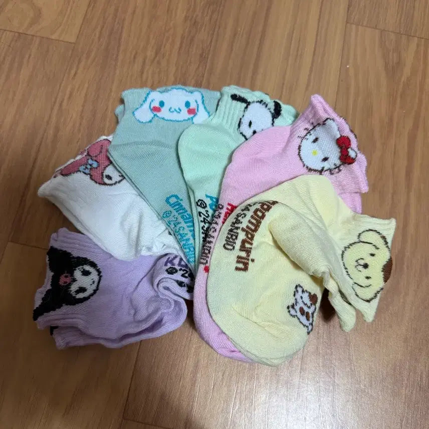 [BUNJANG] Sanrio 6-Pair Sock Bundle / 산리오 양말 6켤레
