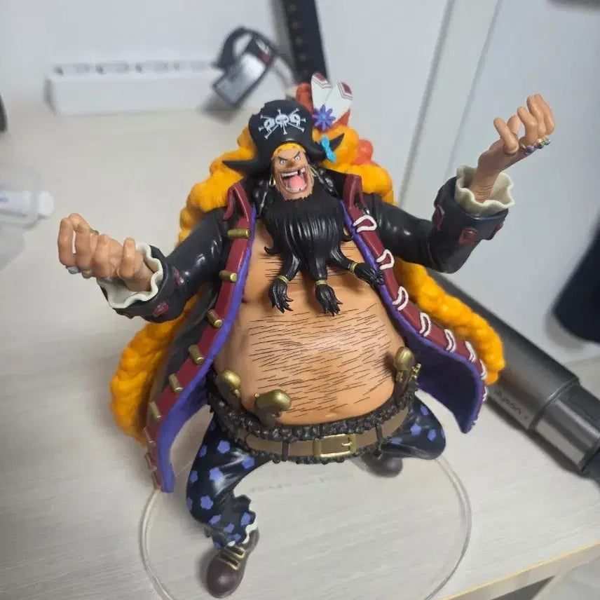 [BUNJANG] One Piece Ichiban Kuji Emperor Teach Figure / 원피스 제일복권 신사황 티치 피규어 판매합니다