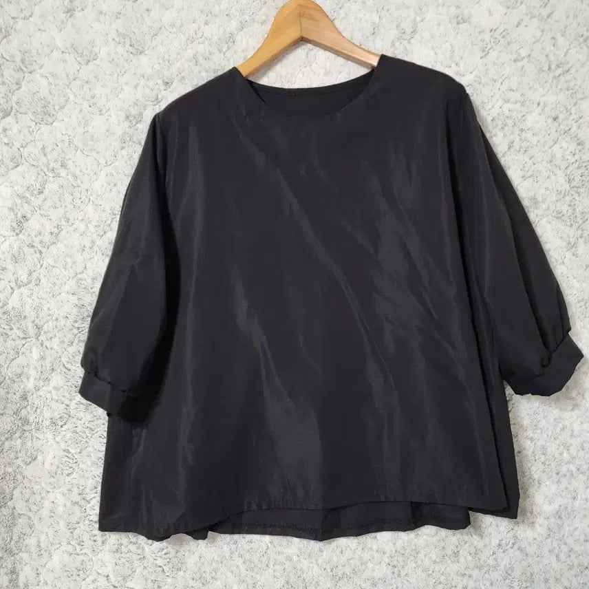 [BUNJANG] Black Pleated Blouse (Free Size) / 128C [F] 블랙 주름 블라우스