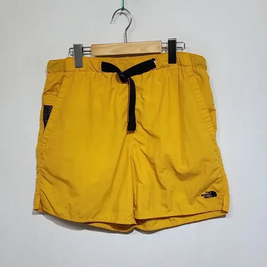 [BUNJANG] The North Face Yellow Cargo Shorts / (L) 노스페이스 반바지 노랑 등산복 아웃도어 밴딩 하프팬츠