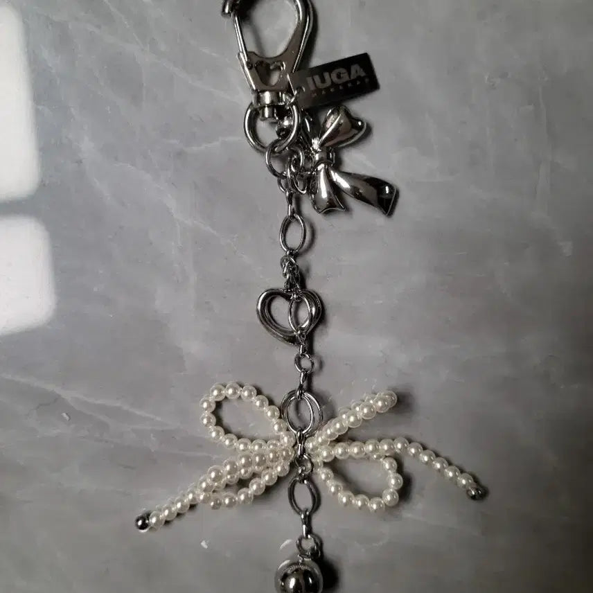 [BUNJANG] Iwoogamakaras Ribbon Keychain / 이우가마카라스 리본키링