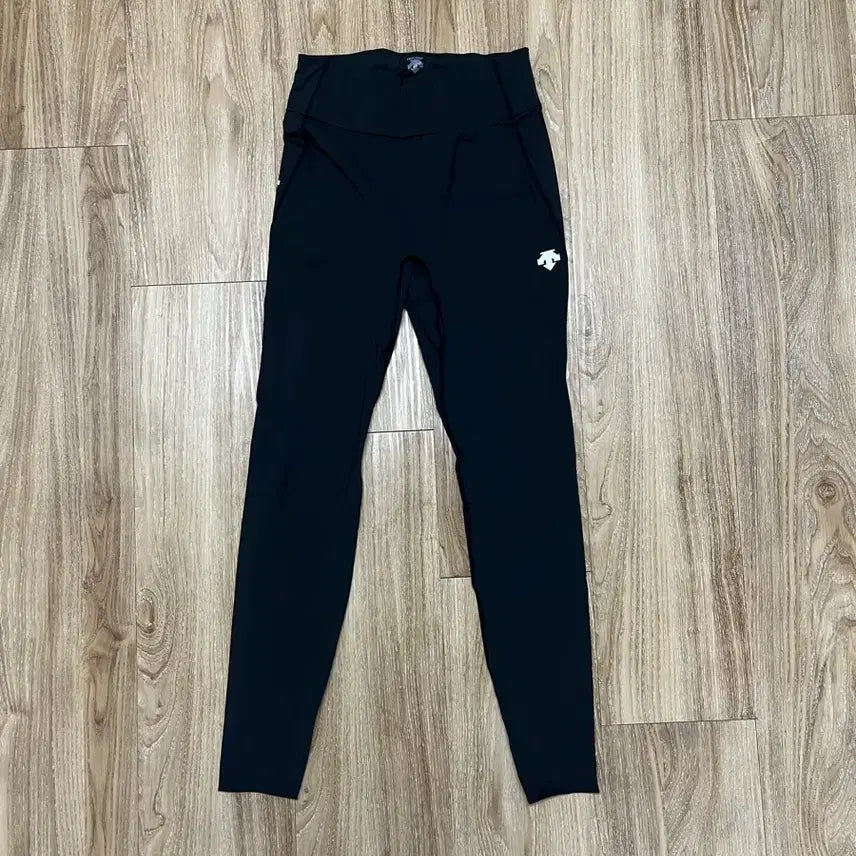 [BUNJANG] Descente Surf Pants Women's M / 데상트 SURF 서핑 팬츠 우먼스 M