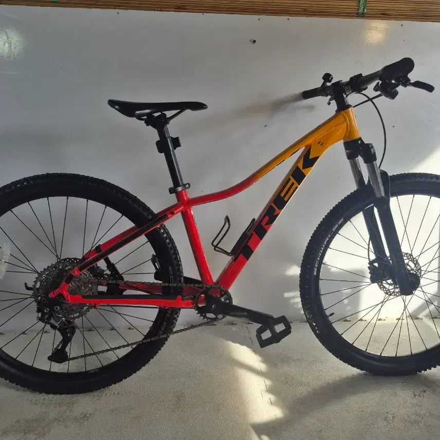 [BUNJANG] Trek Marlin 7 Gen 2 2022 MTB Bicycle / 2022년형 트렉 마린 7 2세대 MTB 자전거