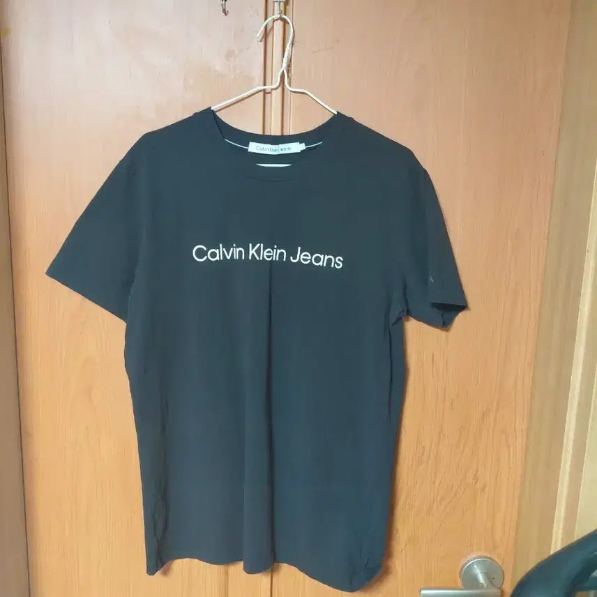 [BUNJANG] Calvin Klein Jeans Black Logo Short Sleeve T-Shirt / 캘빈클라인진스 반팔 티셔츠 블랙
