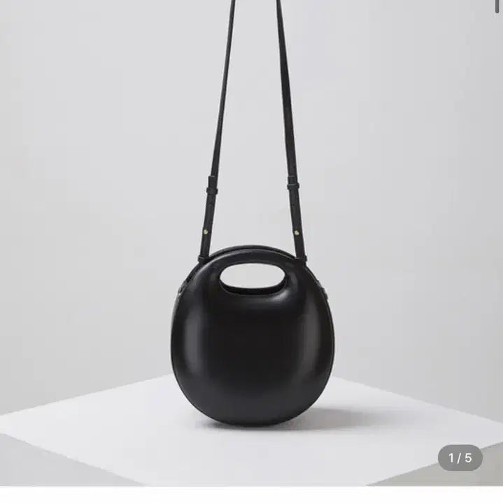 [BUNJANG] Archive Appk Shell Bagel Bag / 아카이브앱크 쉘 베이글 백