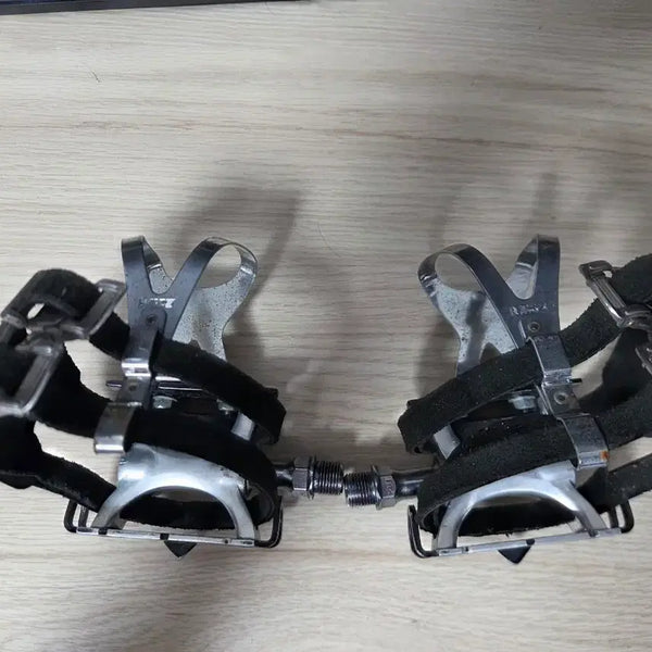 [BUNJANG] MKS Supreme Bicycle Pedal Toe Clip Set with Engine11 Straps / mks 슈프림 자전거 페달 토클립 세트