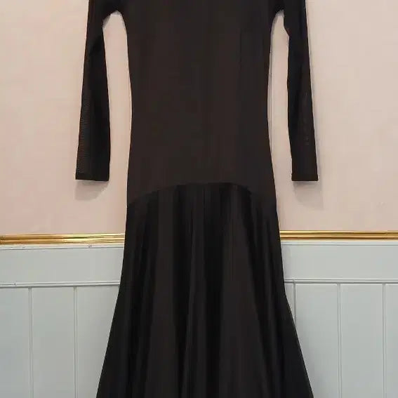 [BUNJANG] Black Long Sleeve Stage Performance Dress (Size 85-90) / 블랙 긴팔 무대 의상 드레스 85 ~ 90 사이즈