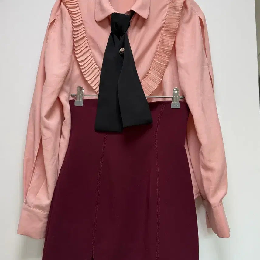 [BUNJANG] Pink Blouse & Burgundy Skirt & Ribbon Tie Set / 핑크 블라우스 & 버건디 스커트 & 리본타이 세트 셋업