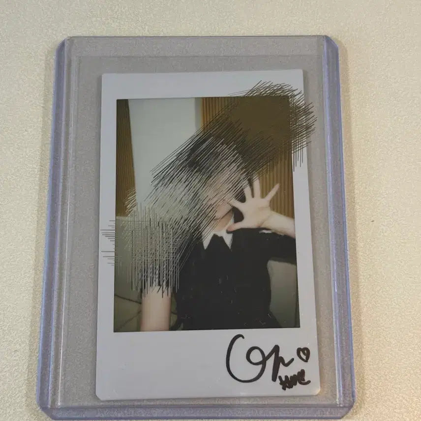 [BUNJANG] TripleS Chaeyeon Signed Polarizing Photocard / 트리플에스 채연 싸인 폴라 라이징