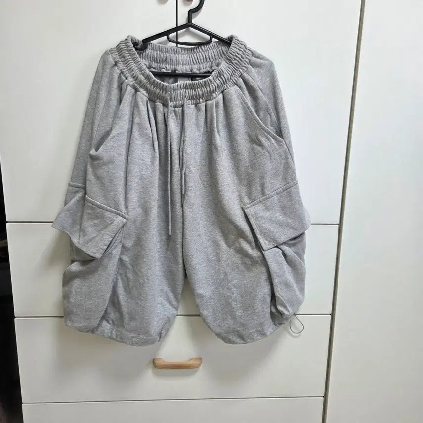 [BUNJANG] Gray Bermuda Shorts / 그레이 버뮤다팬츠 반바지 프리사이즈